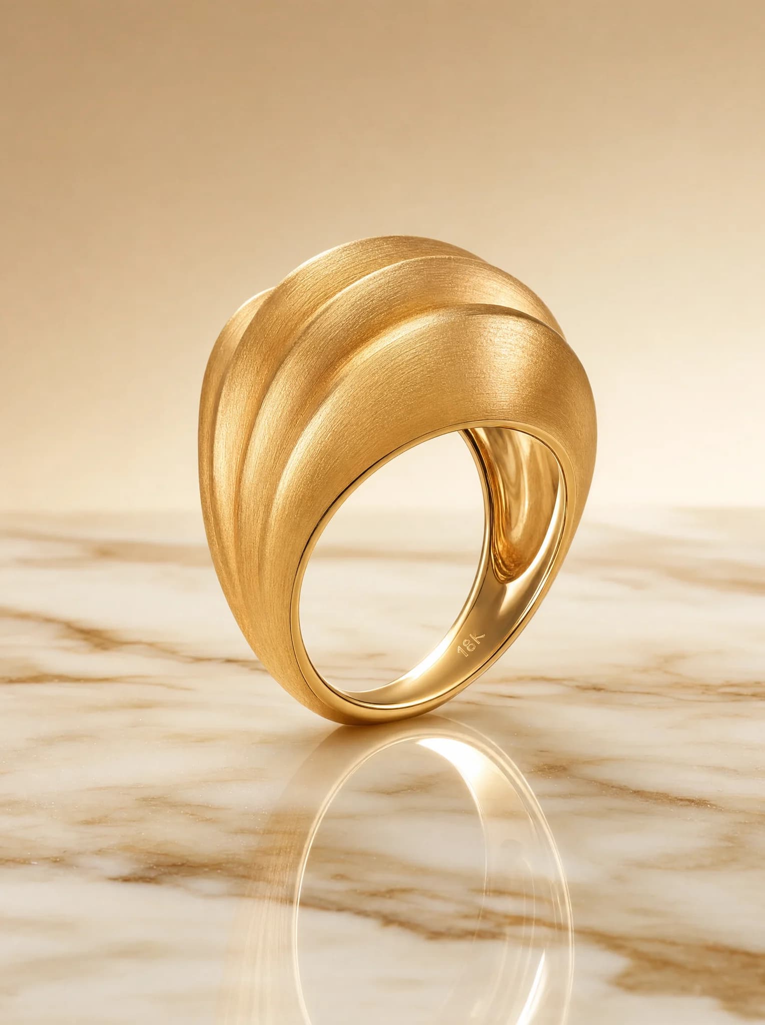 Dôme Sculpted Ring